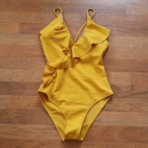Cupshe One Piece yellow with ruffles